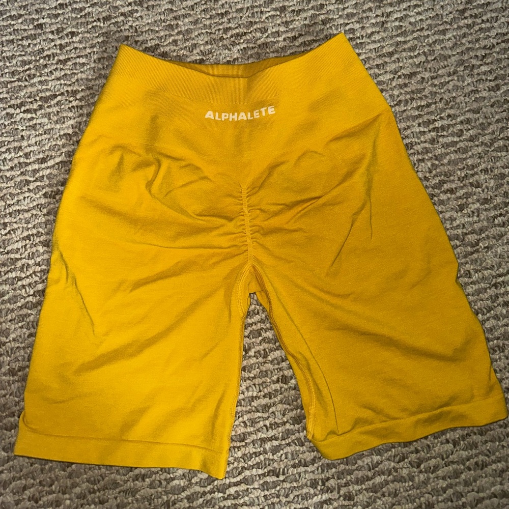Amplify Shorts - Golden Hour